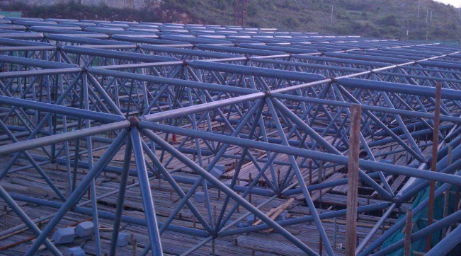 敦煌概述网架加工中对钢材的质量的过细恳求